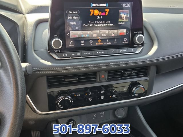 Used 2024 Nissan Rogue S FWD image 17
