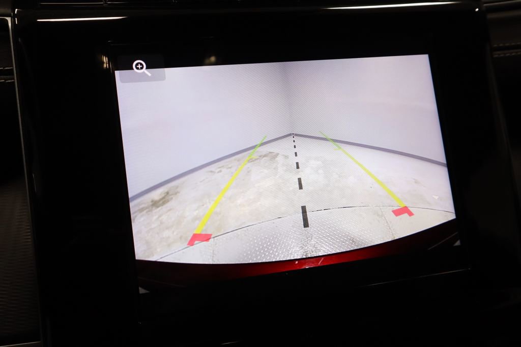 Used 2023 Jeep Grand Cherokee Altitude image 3