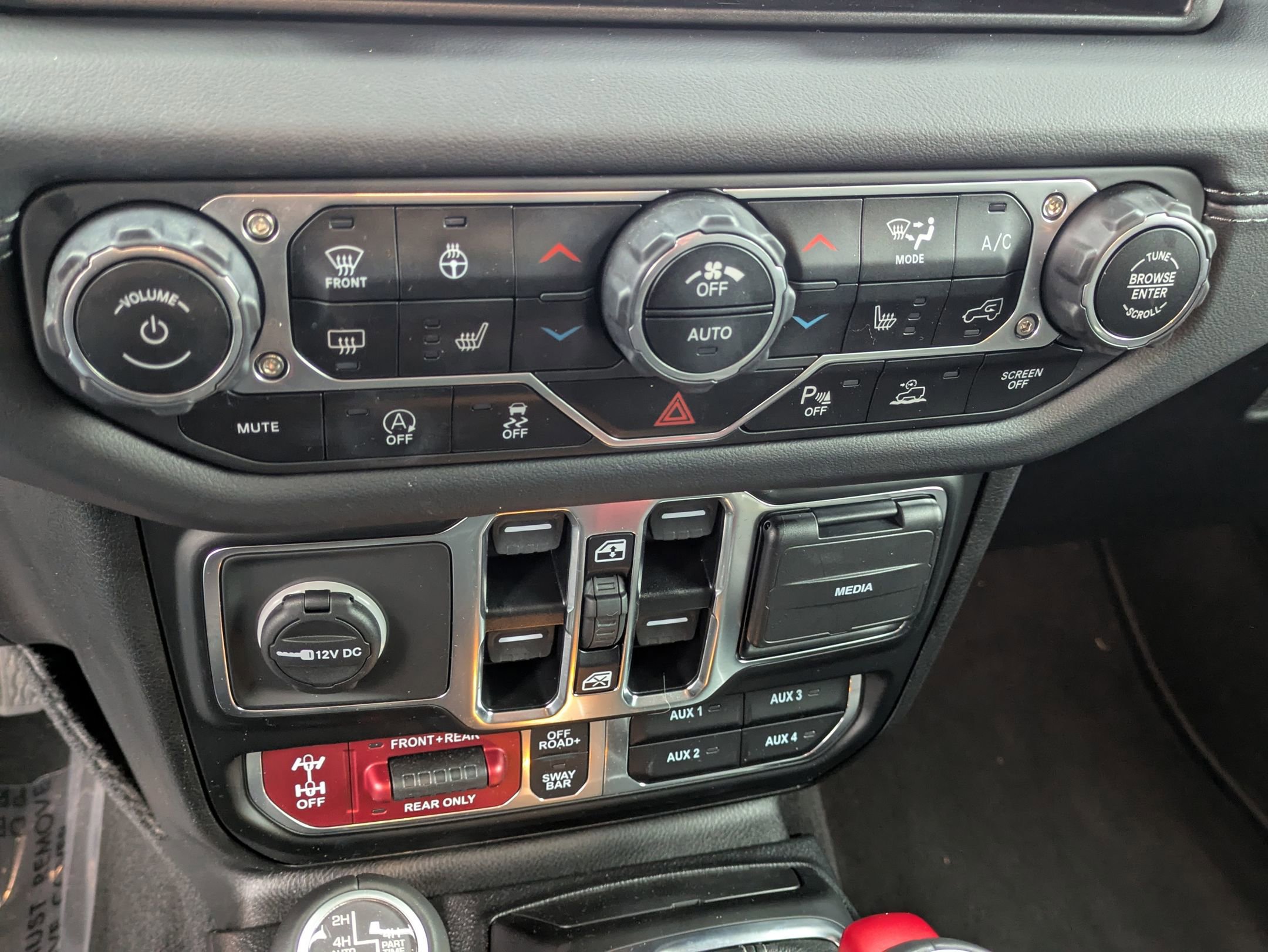 Used 2024 Jeep Gladiator Rubicon image 24