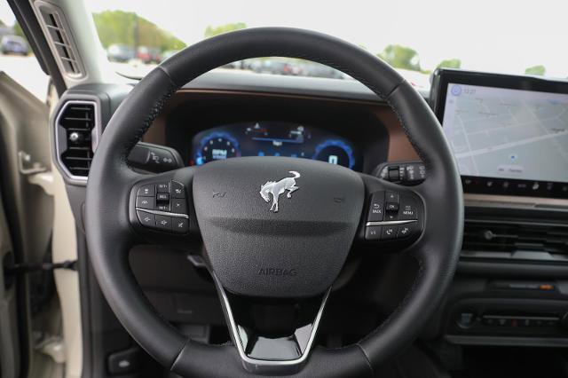 Certified 2025 Ford Bronco Sport Outer Banks w/ Outer Banks Tech Package+ AWD/4WD image 35