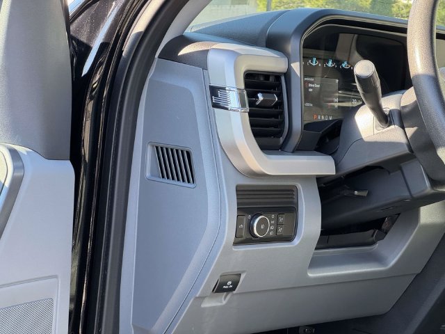 Certified 2024 Ford F250 XL w/ STX Appearance Package AWD/4WD image 28