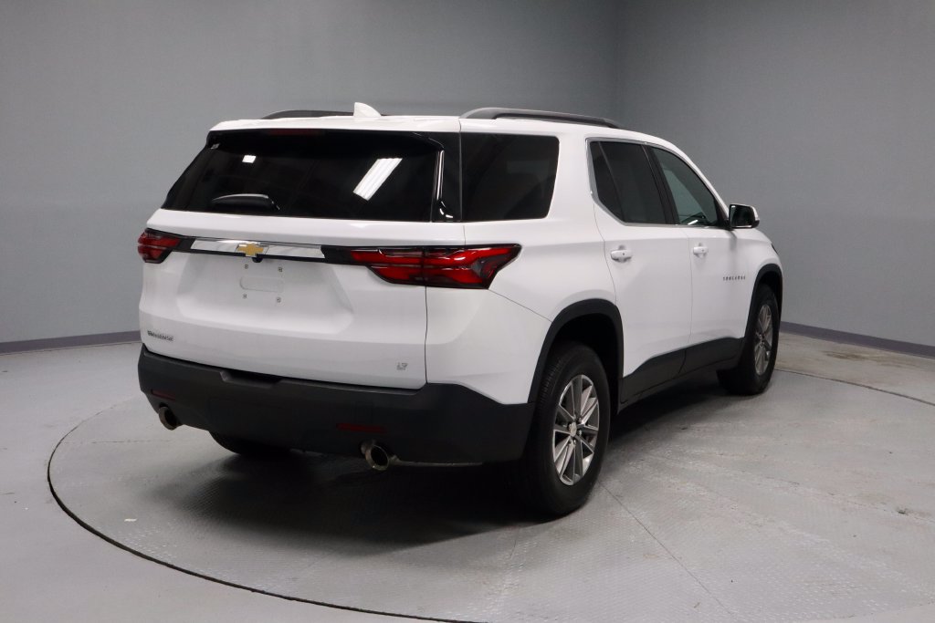Used 2023 Chevrolet Traverse LT FWD image 11