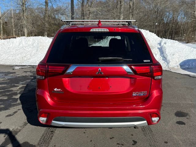 Used 2018 Mitsubishi Outlander 4WD Plug-In Hybrid image 3