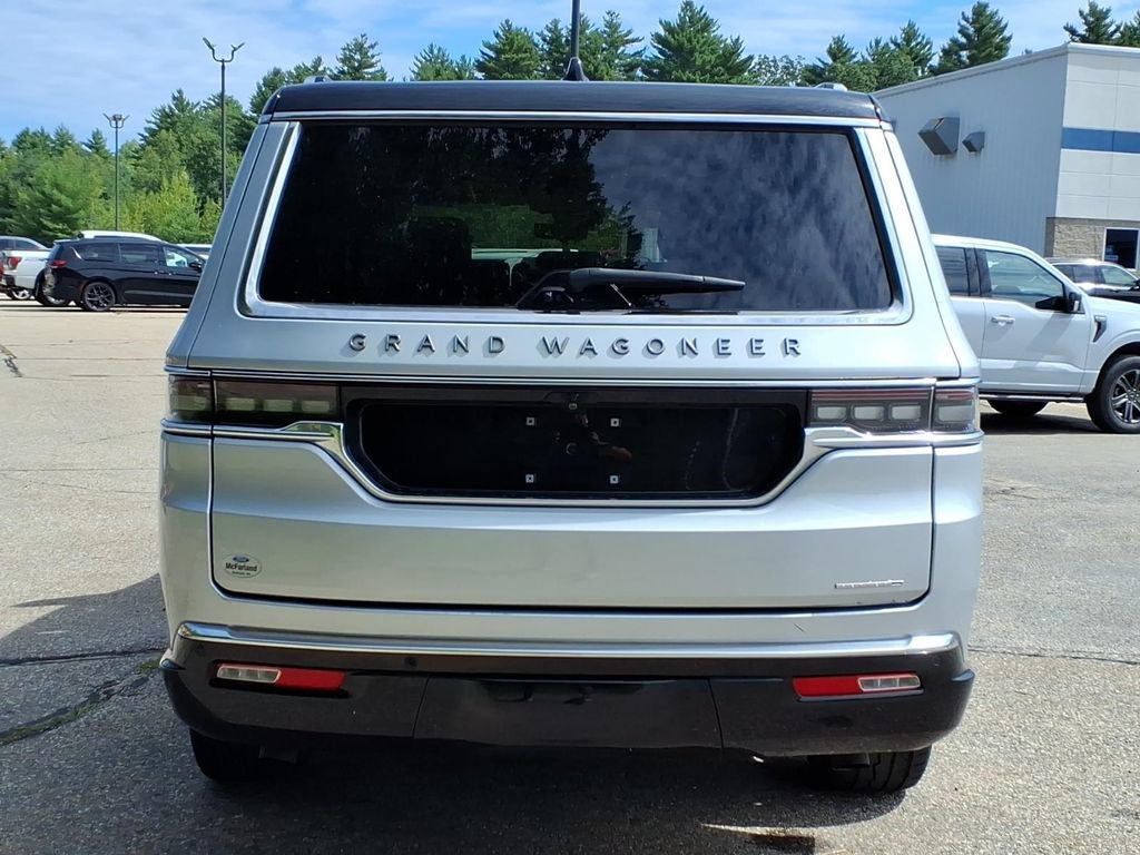 Used 2024 Jeep Grand Wagoneer L Series III AWD/4WD image 5
