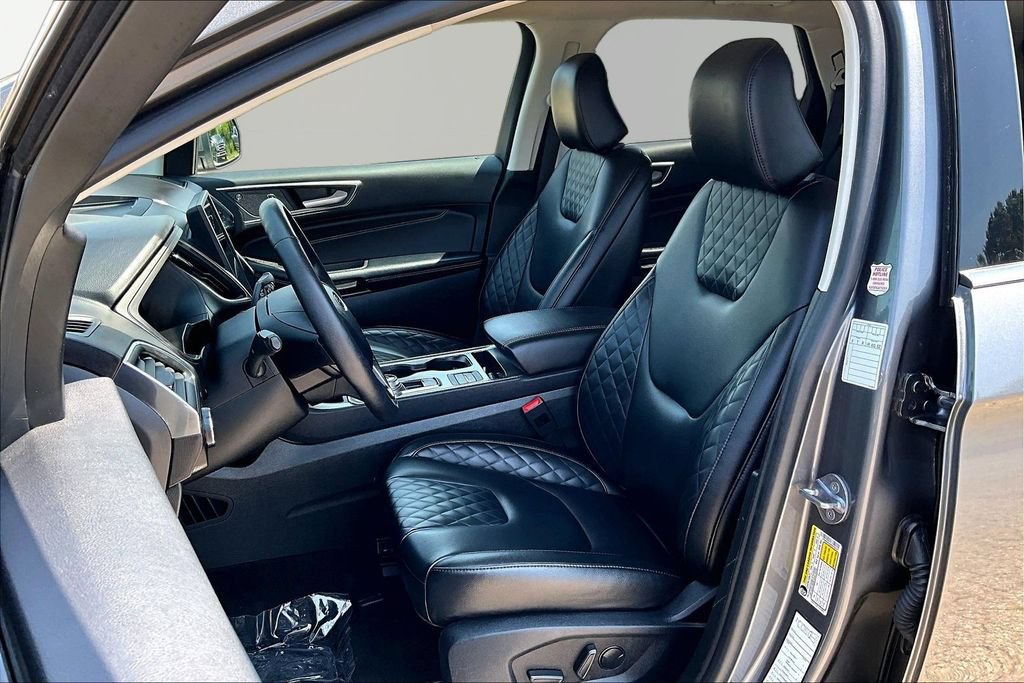 Certified 2024 Ford Edge Titanium AWD/4WD image 25