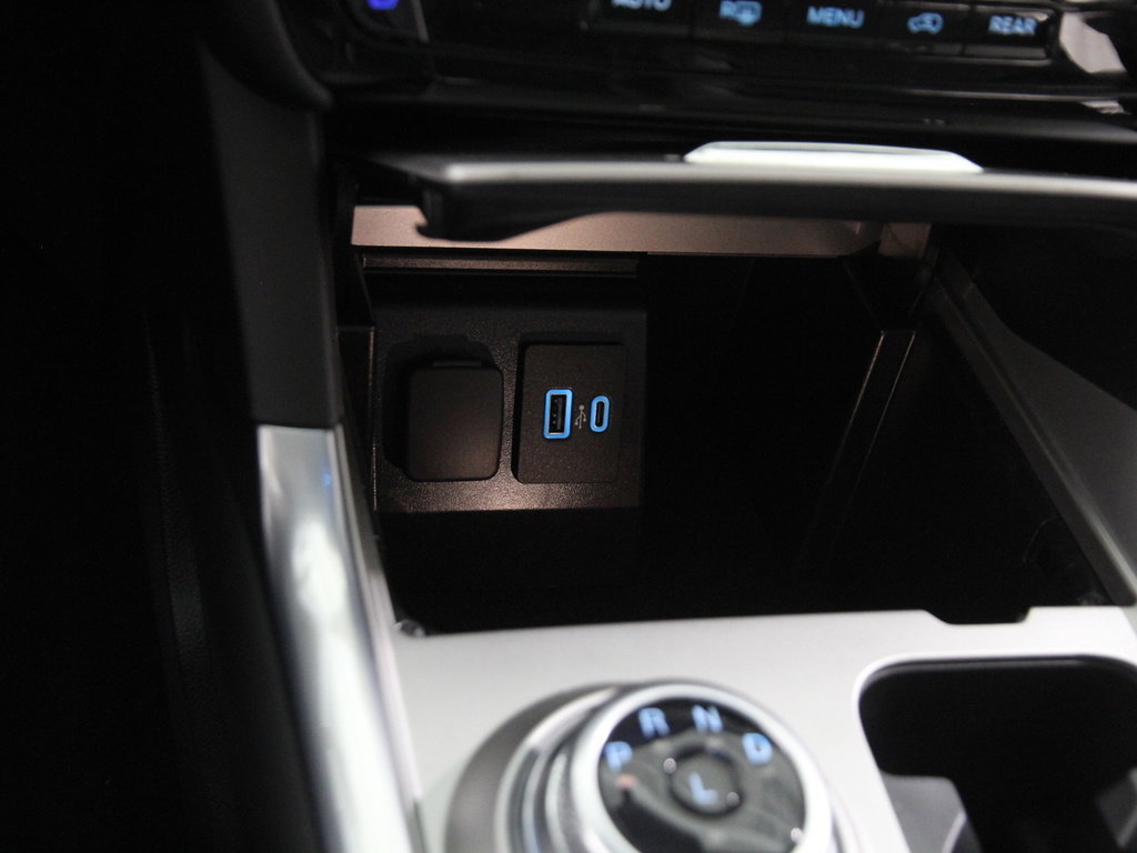 Certified 2022 Ford Explorer Limited w/ Equipment Group 301A image 18