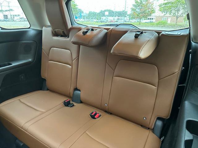 Used 2025 Nissan Pathfinder Platinum w/ Cargo Package AWD/4WD image 30