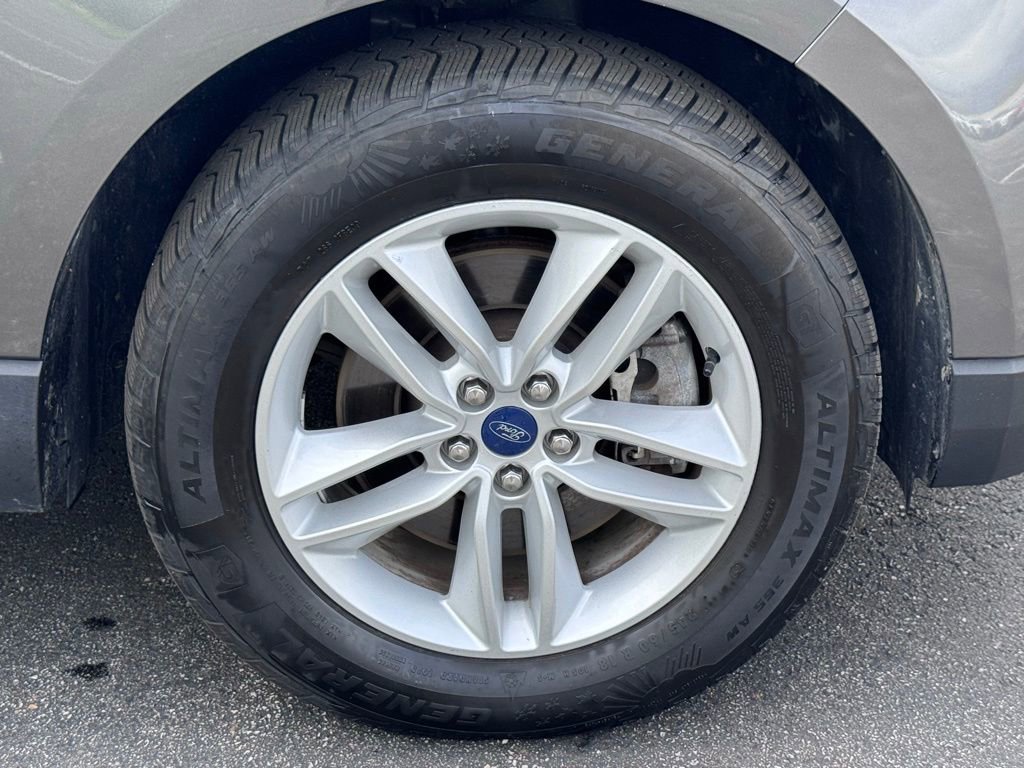 Certified 2018 Ford Edge SEL w/ Equipment Group 201A AWD/4WD image 48