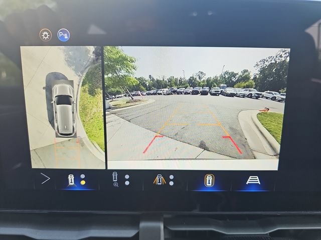 Used 2025 Chevrolet Equinox LT w/ Convenience Package II FWD image 23