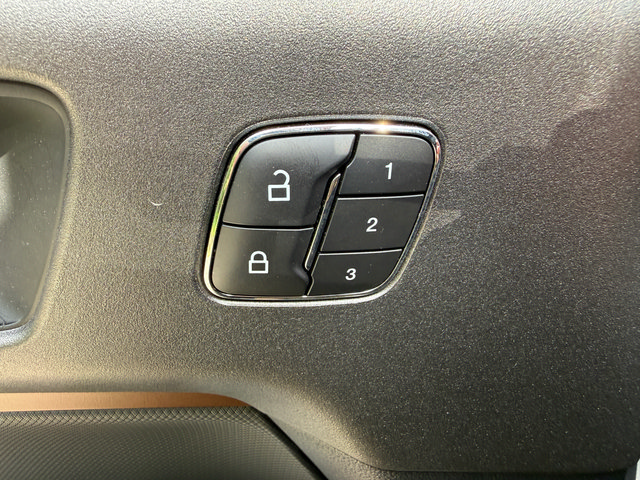 Certified 2025 Ford Bronco Sport Outer Banks w/ Outer Banks Tech Package+ AWD/4WD image 21