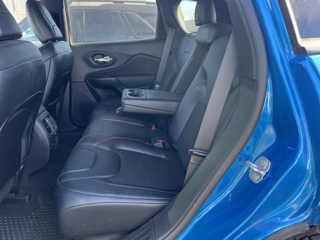 Used 2022 Jeep Cherokee Trailhawk w/ Comfort/Convenience Group AWD/4WD image 13