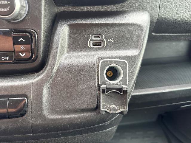 Used 2024 RAM ProMaster 2500 w/ Convenience Group FWD image 31