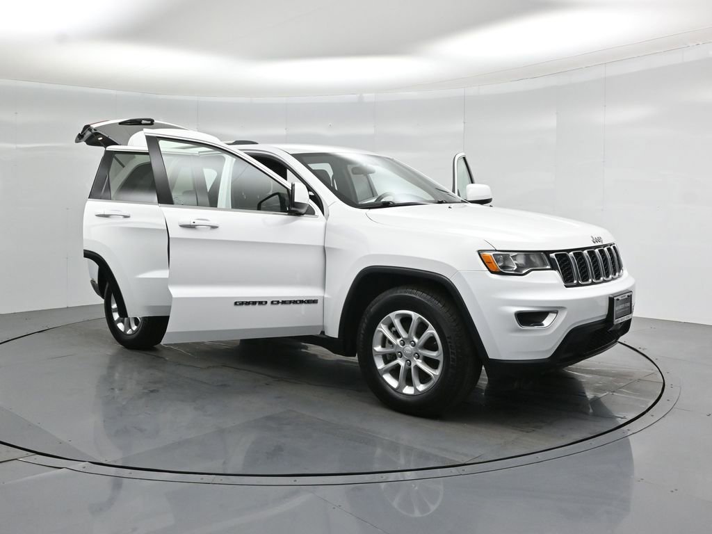 Used 2021 Jeep Grand Cherokee Laredo RWD image 31