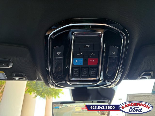 Used 2022 Jeep Grand Cherokee Summit w/ Advanced Protech Group IV AWD/4WD image 19