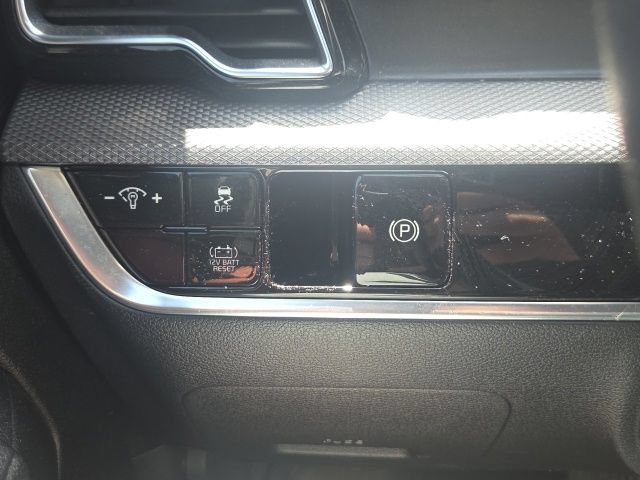Used 2023 Kia Sportage LX AWD/4WD image 25