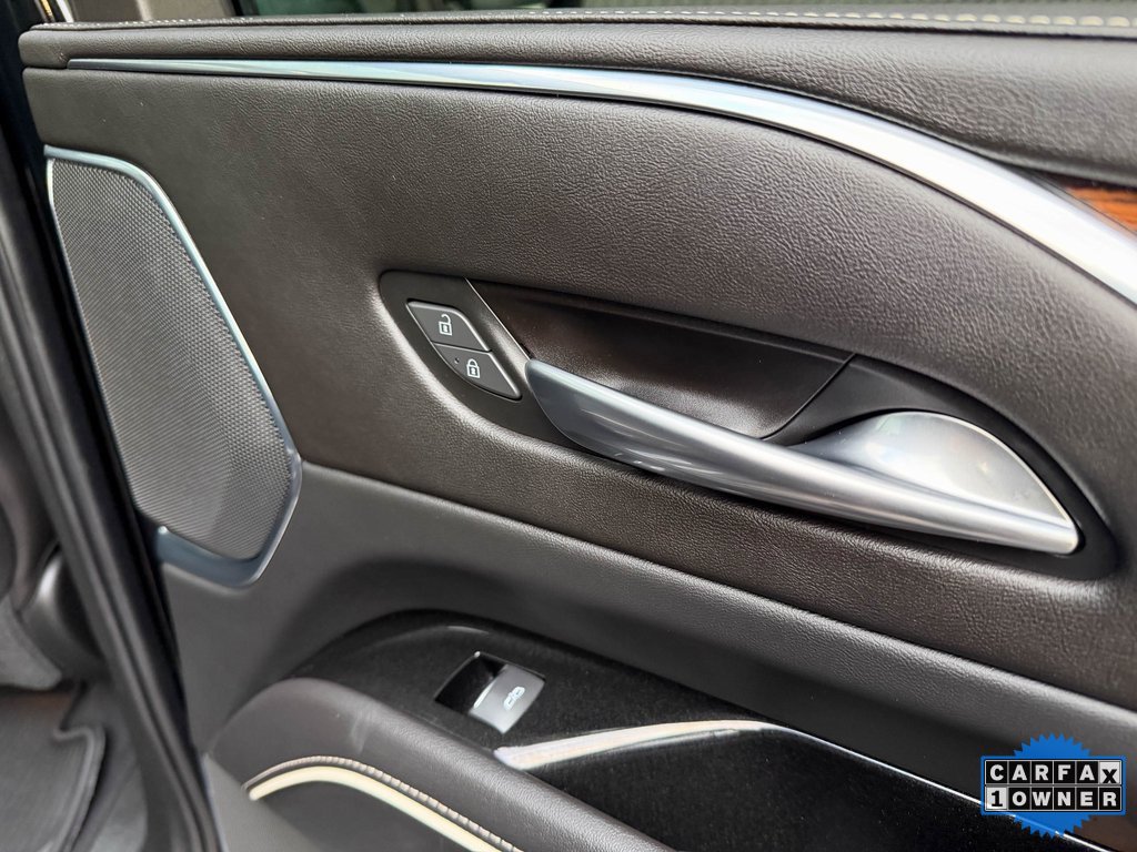 Used 2021 Cadillac Escalade Premium Luxury image 28