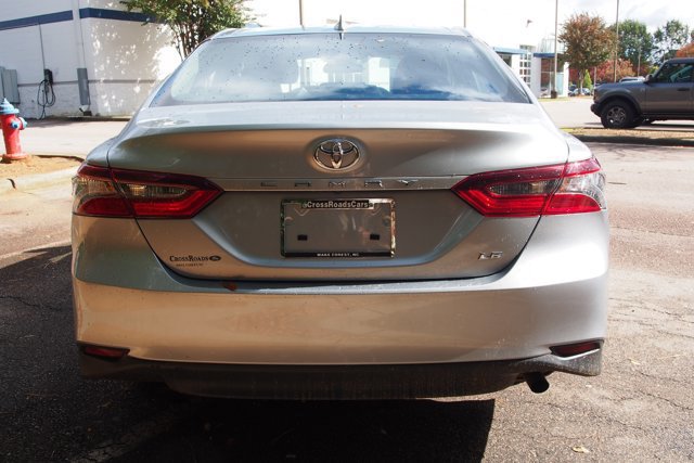 Used 2024 Toyota Camry LE image 4