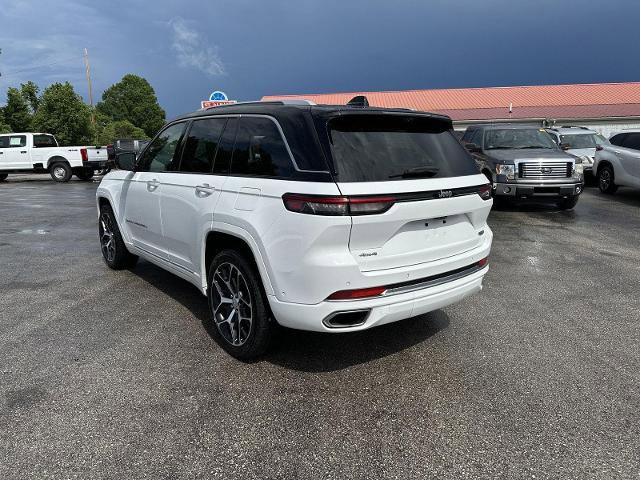 Used 2024 Jeep Grand Cherokee Summit AWD/4WD image 4