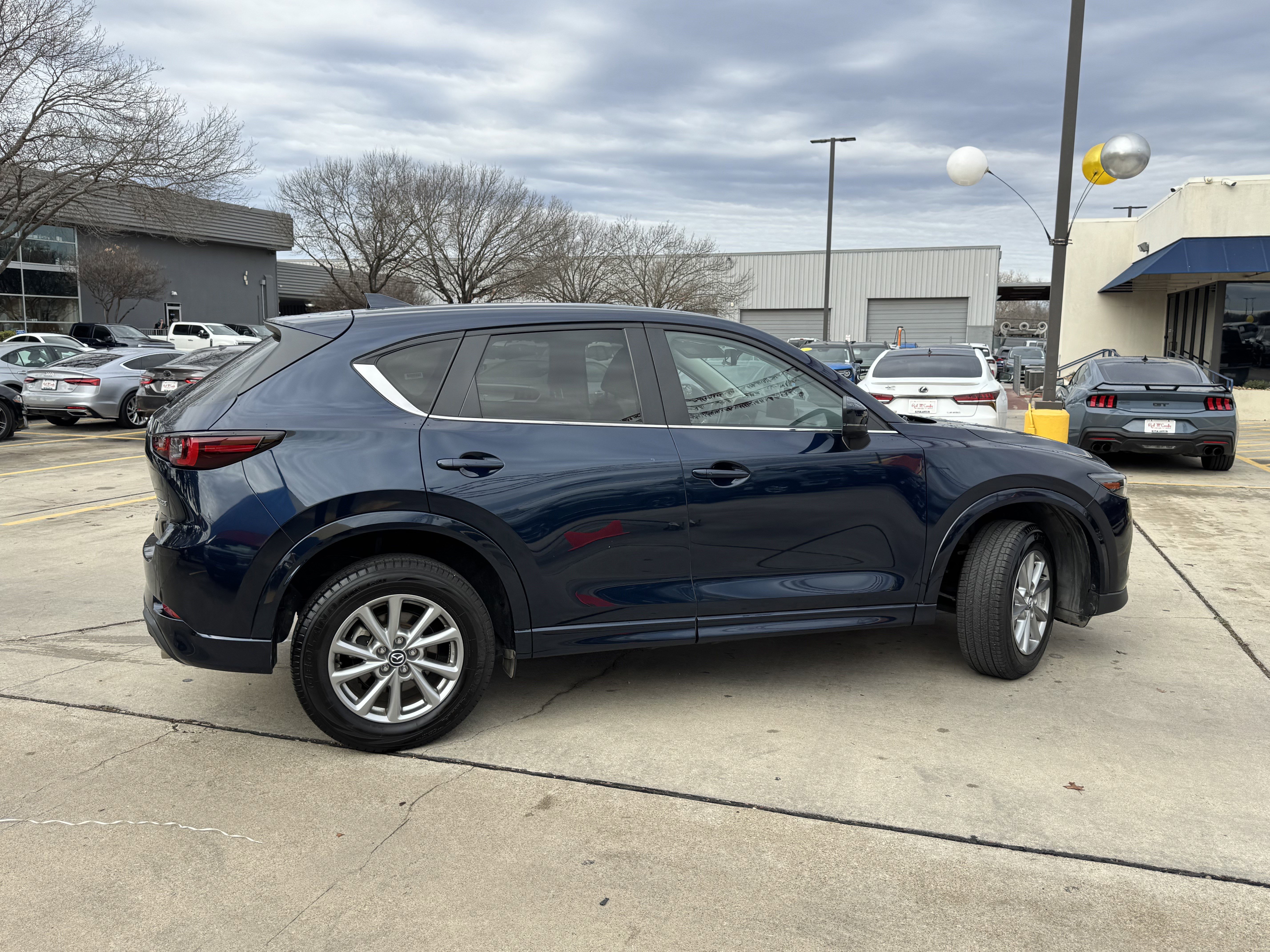 Used 2025 MAZDA CX-5 AWD 2.5 S w/ Preferred Package image 3