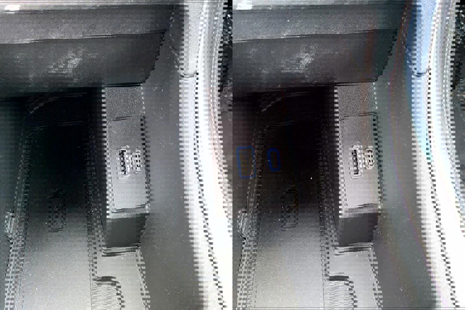 Certified 2022 Ford Edge ST w/ Equipment Group 401A image 31