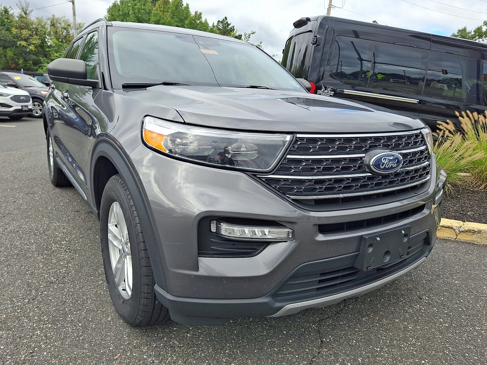 Certified 2023 Ford Explorer XLT w/ Equipment Group 202A AWD/4WD image 2