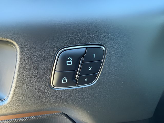 Certified 2025 Ford Bronco Sport Outer Banks w/ Outer Banks Tech Package+ AWD/4WD image 22