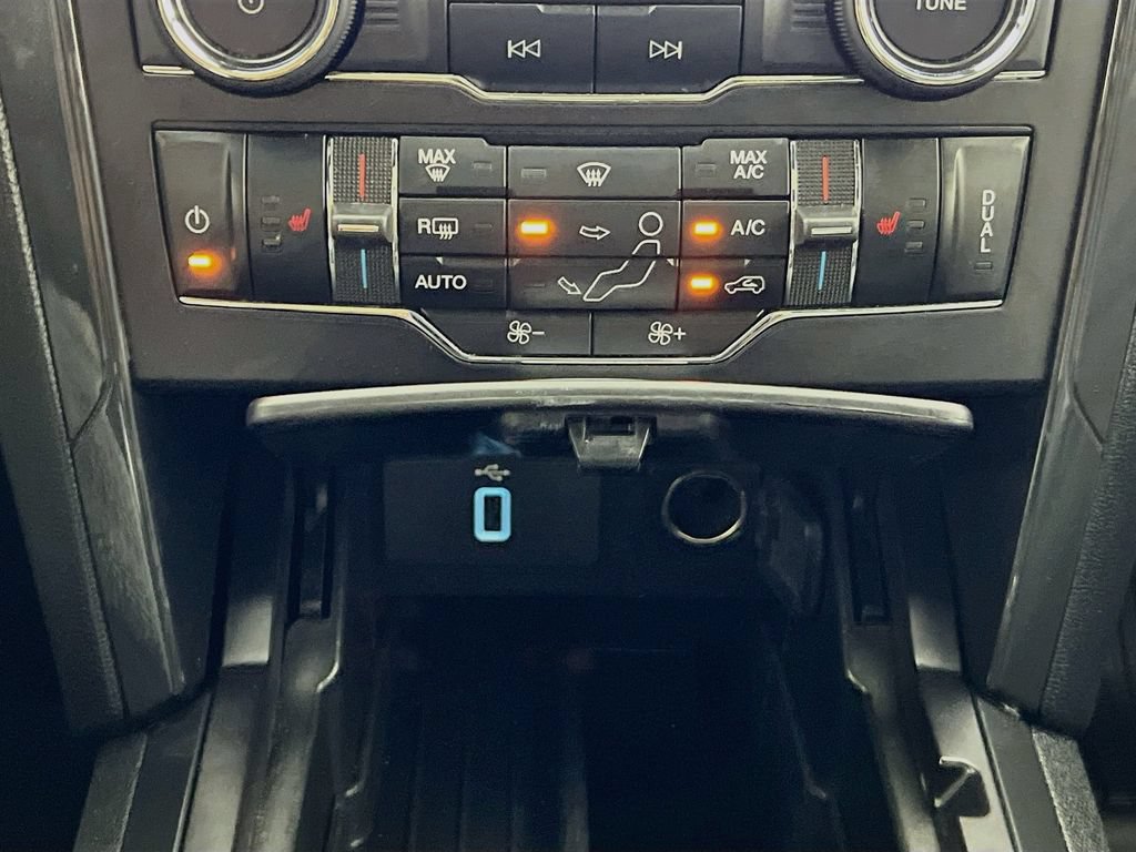 Certified 2019 Ford Explorer XLT w/ Equipment Group 202A AWD/4WD image 21