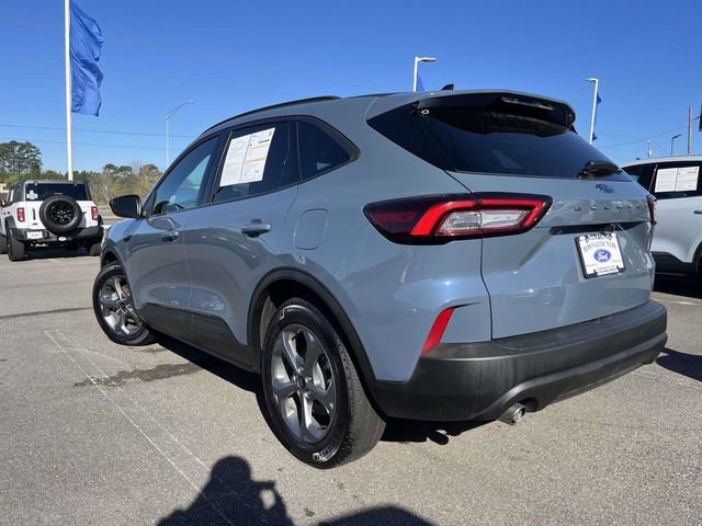 Certified 2025 Ford Escape ST-Line image 4