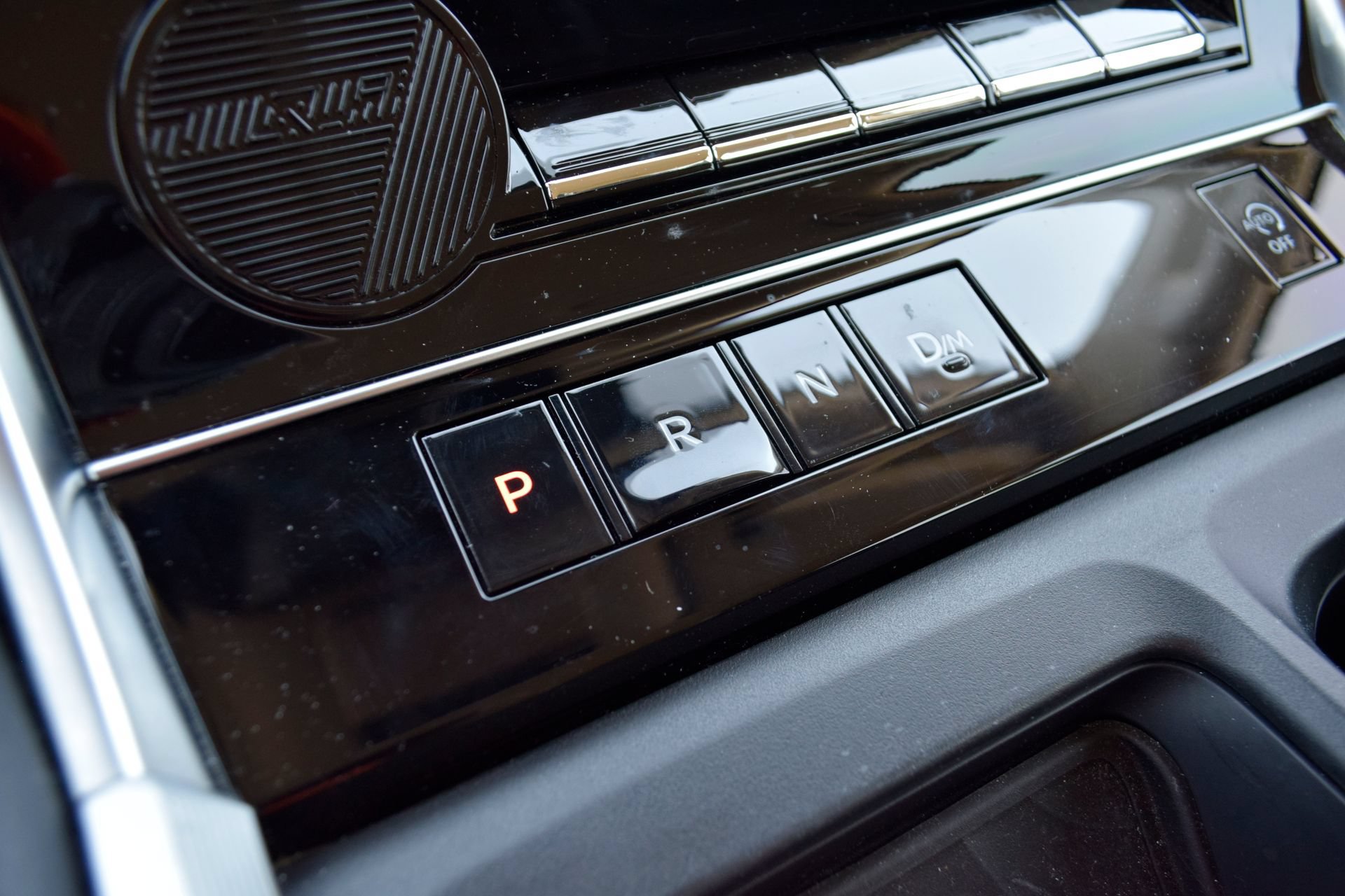 Used 2025 Nissan Armada SV RWD image 14