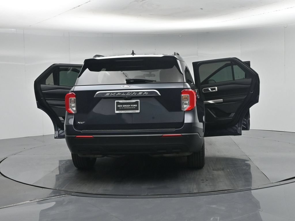 Certified 2023 Ford Explorer XLT RWD image 35