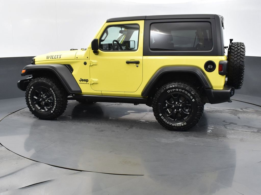 Used 2023 Jeep Wrangler Willys image 2