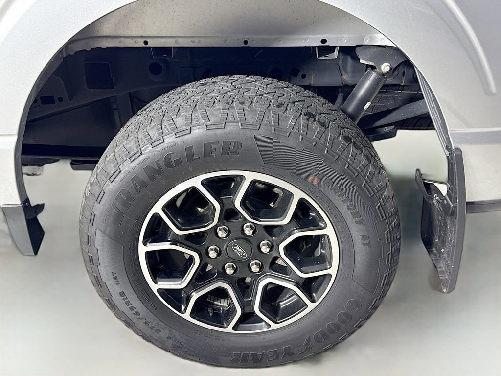 Certified 2022 Ford F150 XLT w/ Equipment Group 302A High image 31