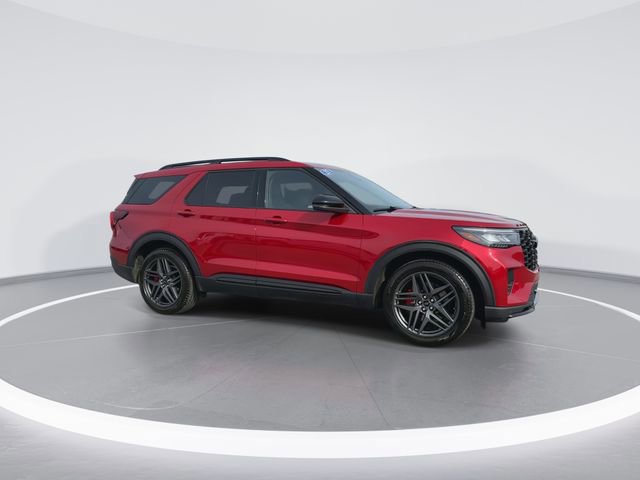 Certified 2025 Ford Explorer ST image 2