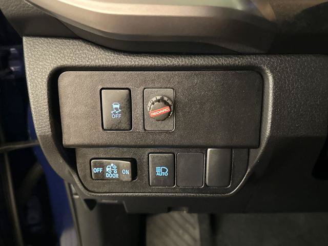 Used 2022 Toyota Tacoma SR5 w/ Technology Package RWD image 19