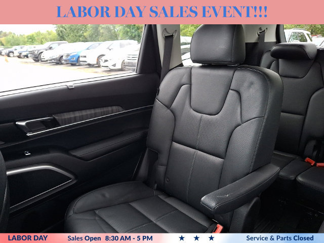 Used 2024 Kia Telluride EX w/ EX Captain's Chair Package FWD image 18