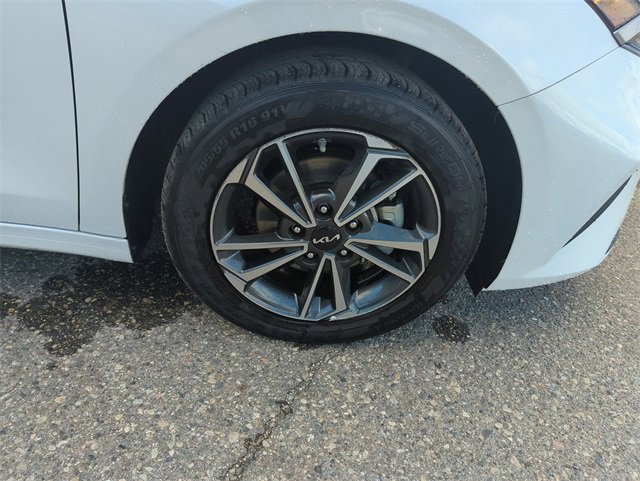 Used 2023 Kia Forte LXS image 30