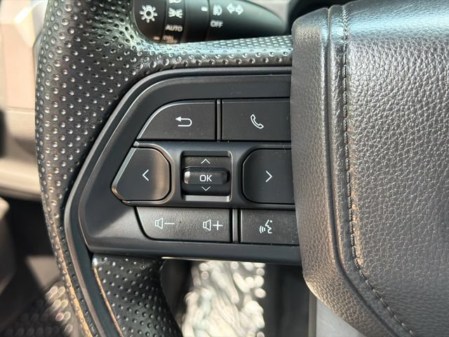 Used 2025 Toyota Tacoma SR5 AWD/4WD image 24