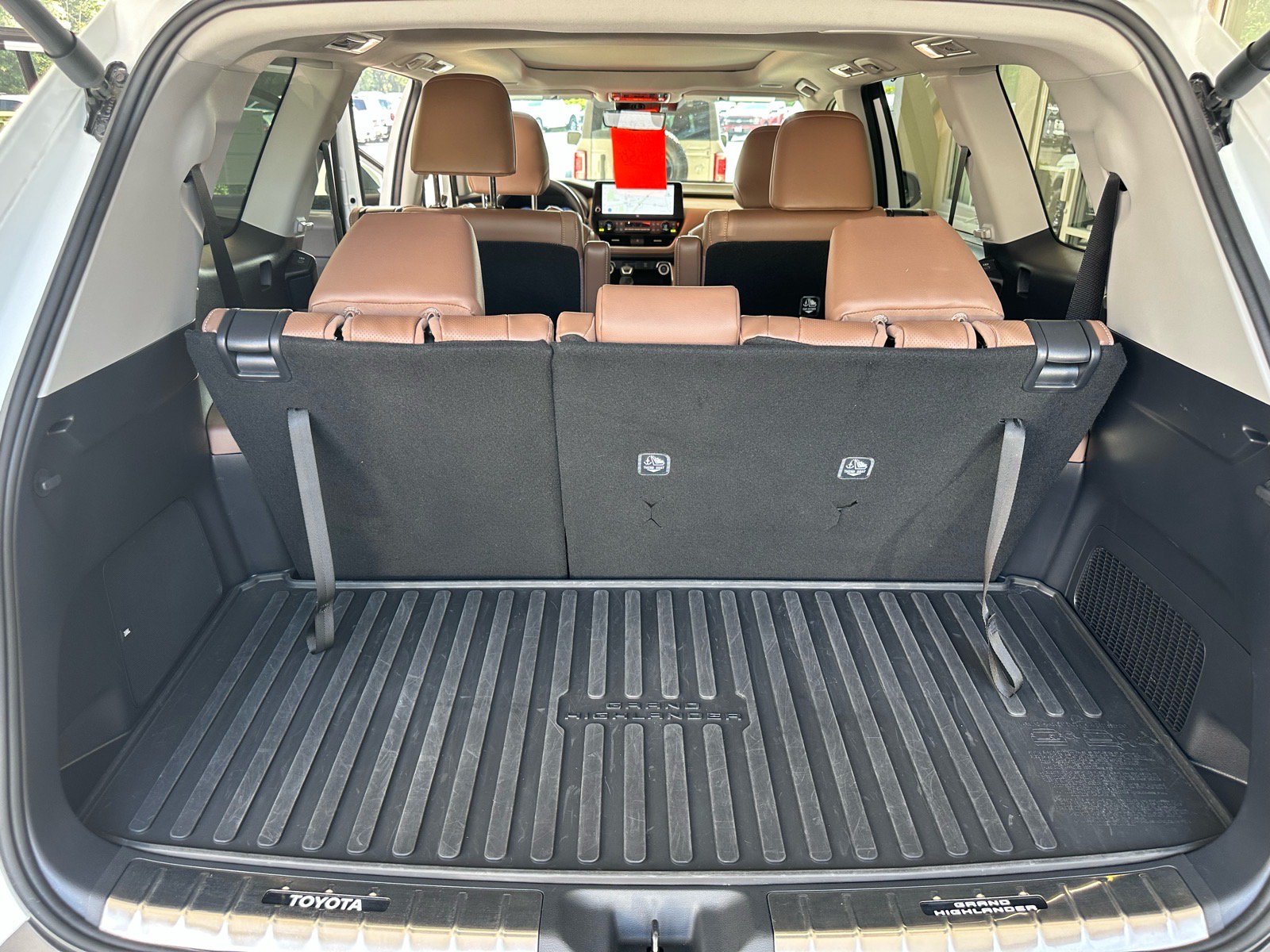 Used 2026 Toyota Grand Highlander AWD image 25