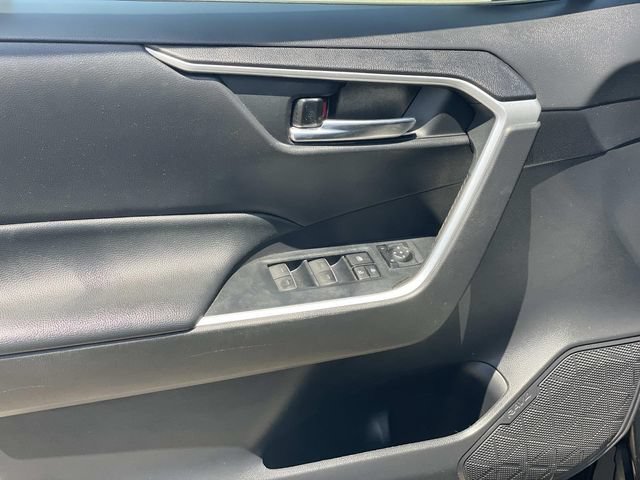 Used 2022 Toyota RAV4 XLE Premium FWD image 19