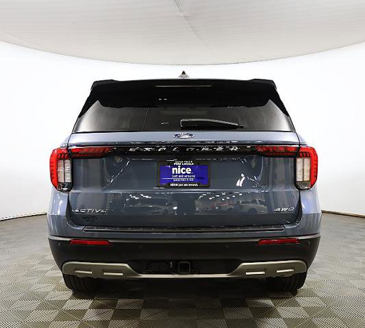 Certified 2025 Ford Explorer Active w/ Active Comfort Package image 3