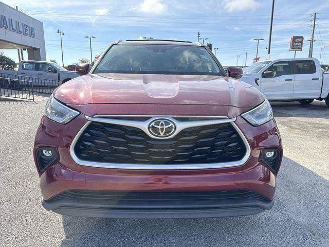 Used 2021 Toyota Highlander XLE image 17