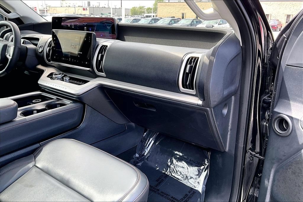 Certified 2025 Ford Expedition Max Active AWD/4WD image 15