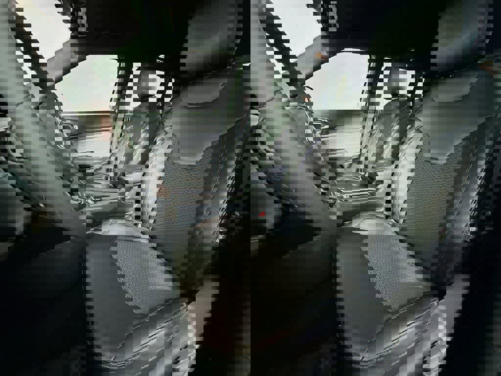 Used 2024 Jeep Compass Latitude image 12