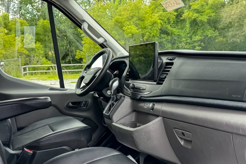 Certified 2023 Ford Transit 250 Medium Roof RWD image 11
