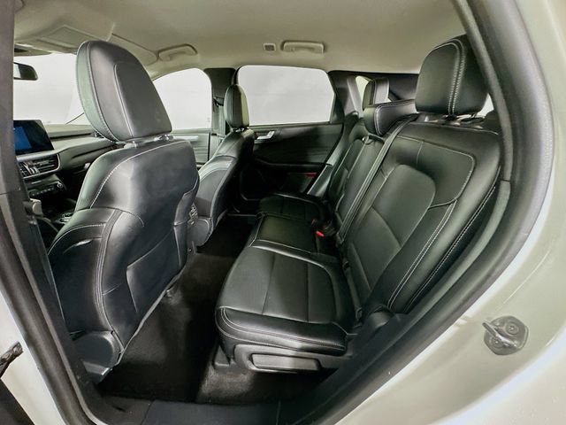 Certified 2024 Ford Escape Platinum AWD/4WD image 30