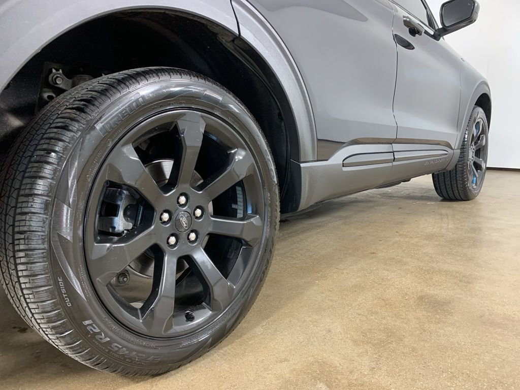Certified 2023 Ford Explorer ST-Line AWD/4WD image 9