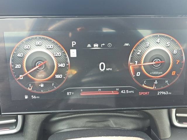 Used 2024 Hyundai Elantra SEL FWD image 12