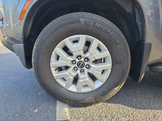 Used 2022 Nissan Frontier SV w/ SV Premium Package AWD/4WD image 35
