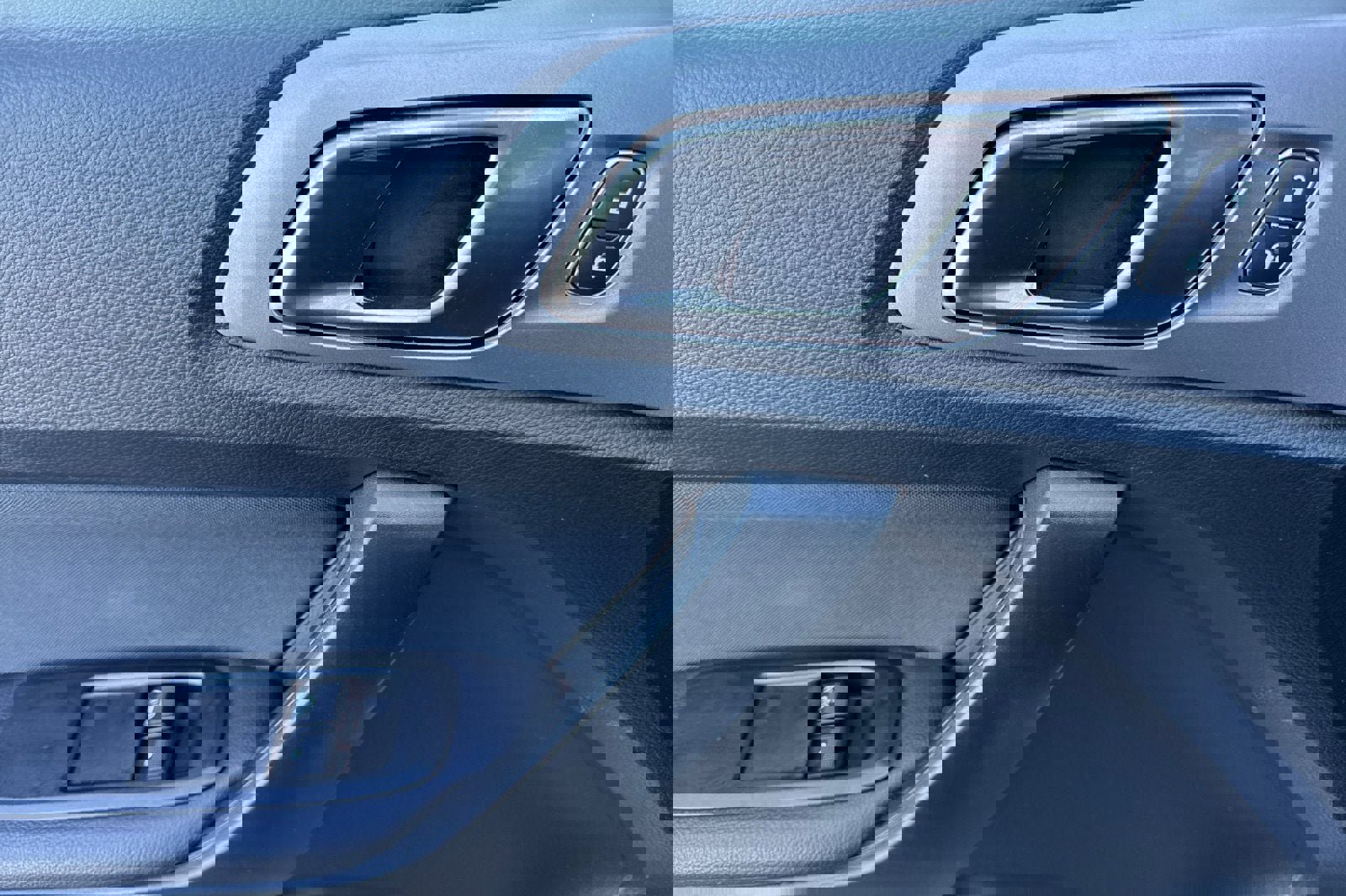 Certified 2022 Ford Ranger XLT w/ Equipment Group 301A Mid image 12