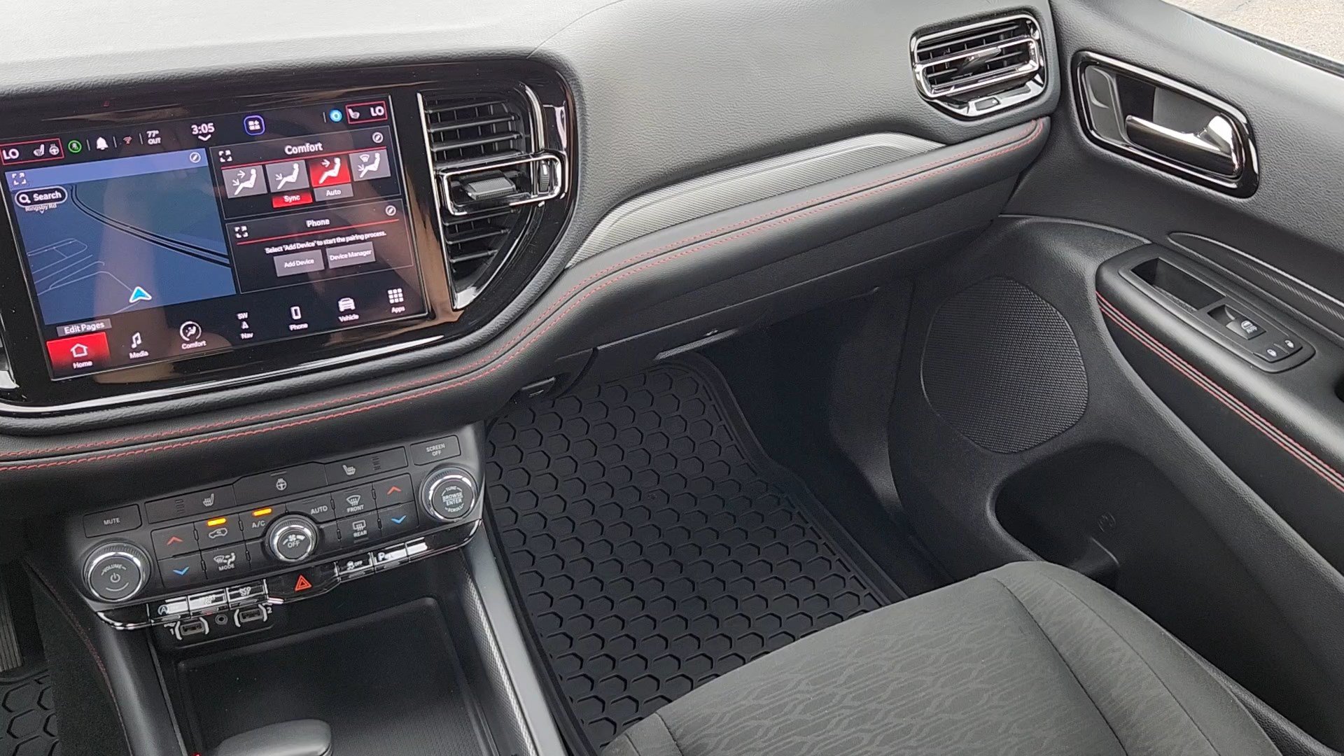 Used 2025 Dodge Durango GT AWD/4WD image 6